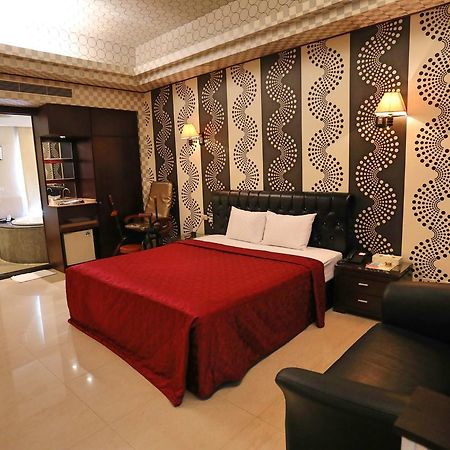 Hua Jia Motel Tainan Exteriör bild