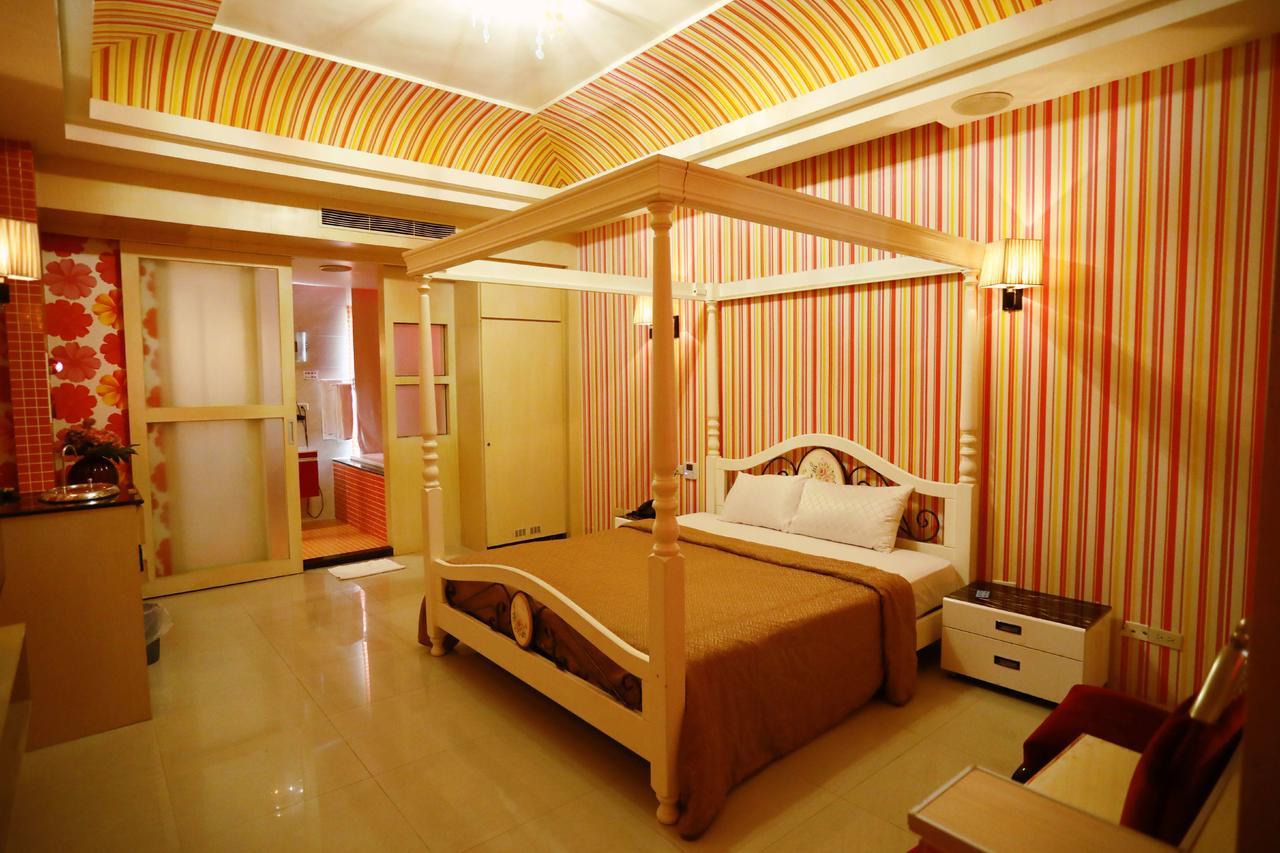 Hua Jia Motel Tainan Exteriör bild