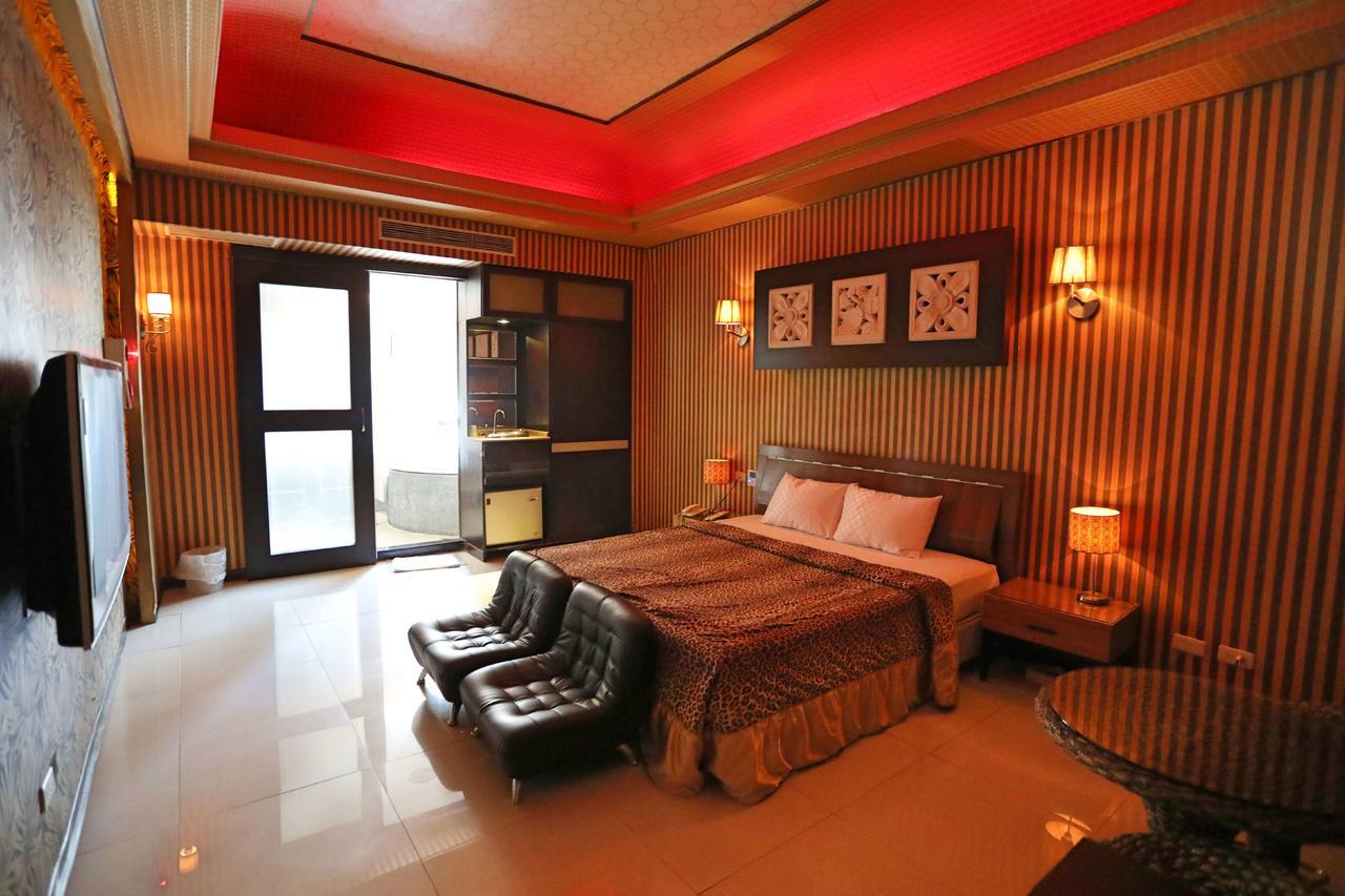 Hua Jia Motel Tainan Exteriör bild